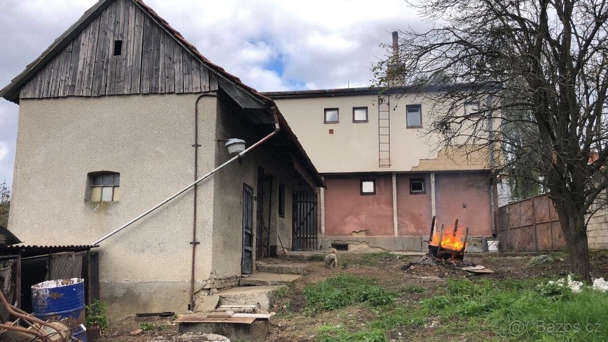 Rodinné domy, Bílovice u Uherského Hradiště, 687 12 - 2