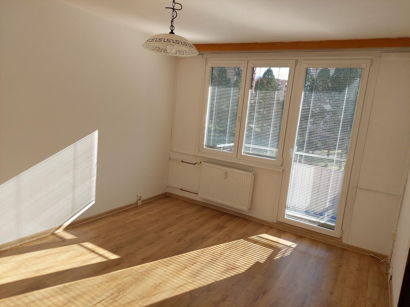 Byt 1+1 · 37 m² · sídliště Vajgar, Jindřichův Hradec III - 4