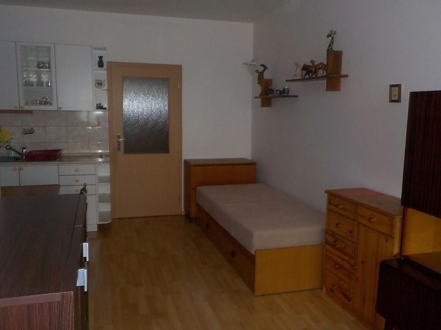 Pronájem byt 2+kk - Suchovrbenské nám. 2724, České Budějovice 5, 60 m² - 5