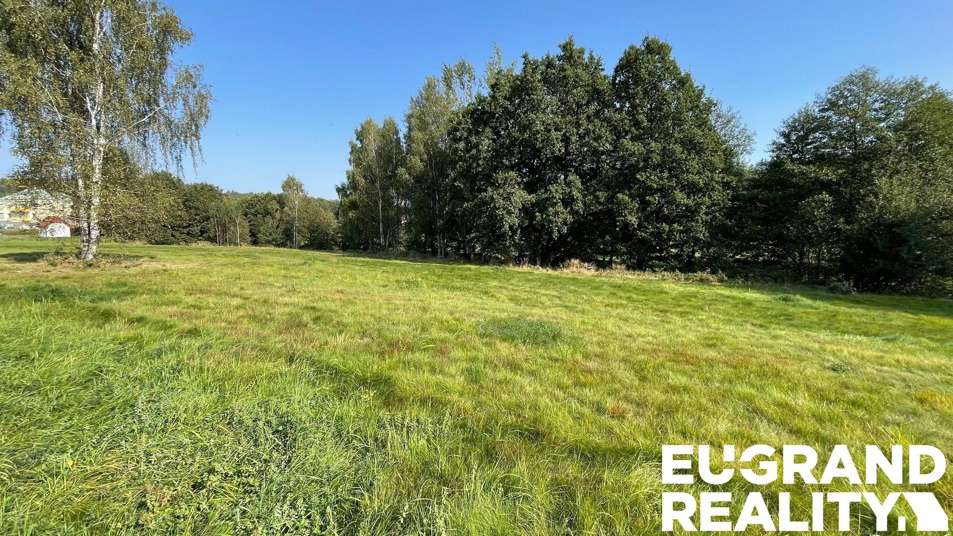 Louka, 14 798 m²