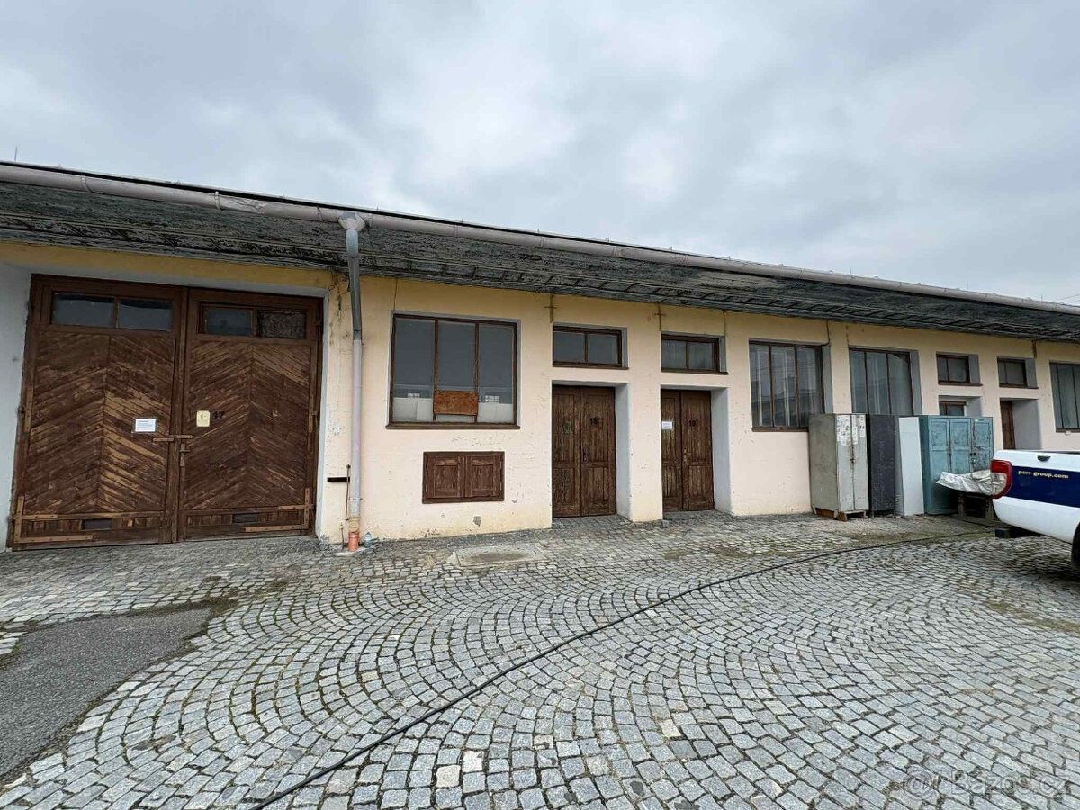 Sklady, Valašské Meziříčí, 757 01