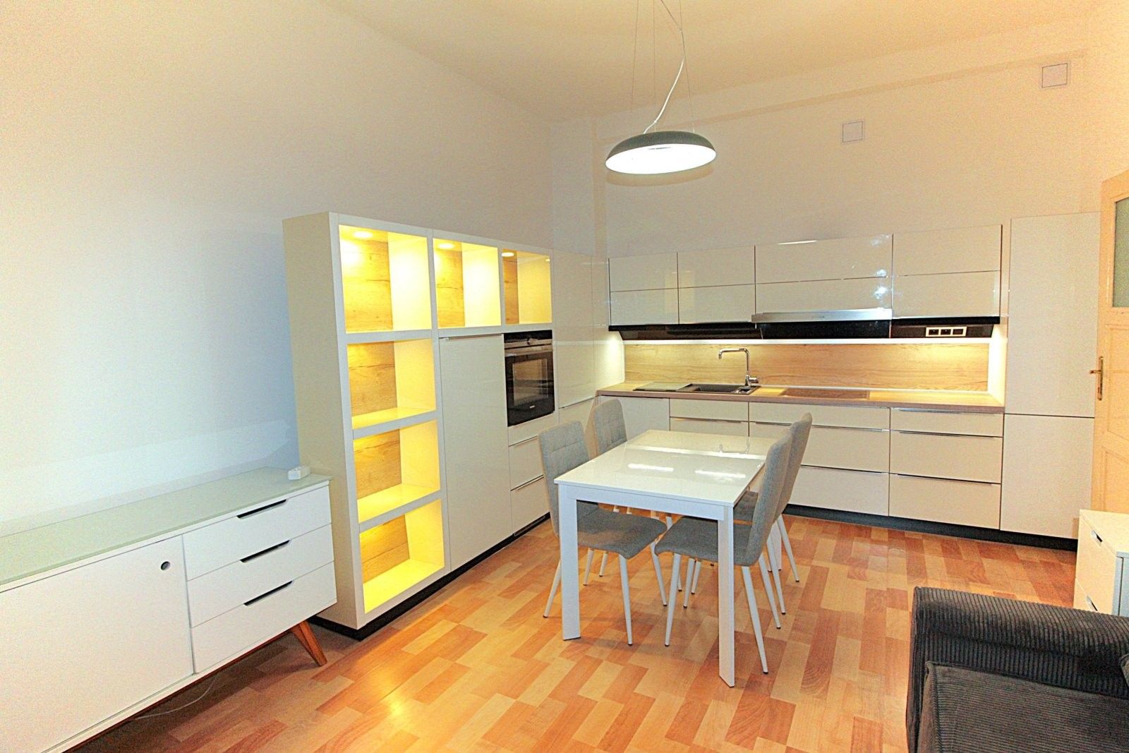 2+kk, Veverkova, Praha, 50 m²