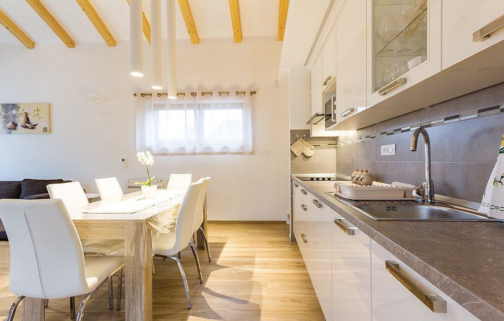 Prodej rodinný dům - Ližnjan, HR, 108 m² - 5