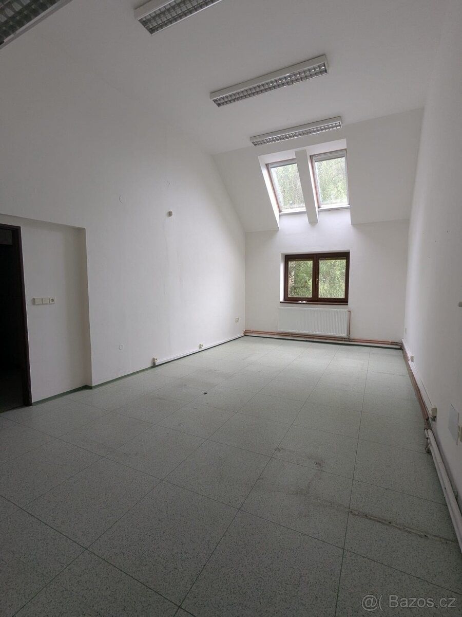 Obchodní prostory · Dačice, 380 01 - 3