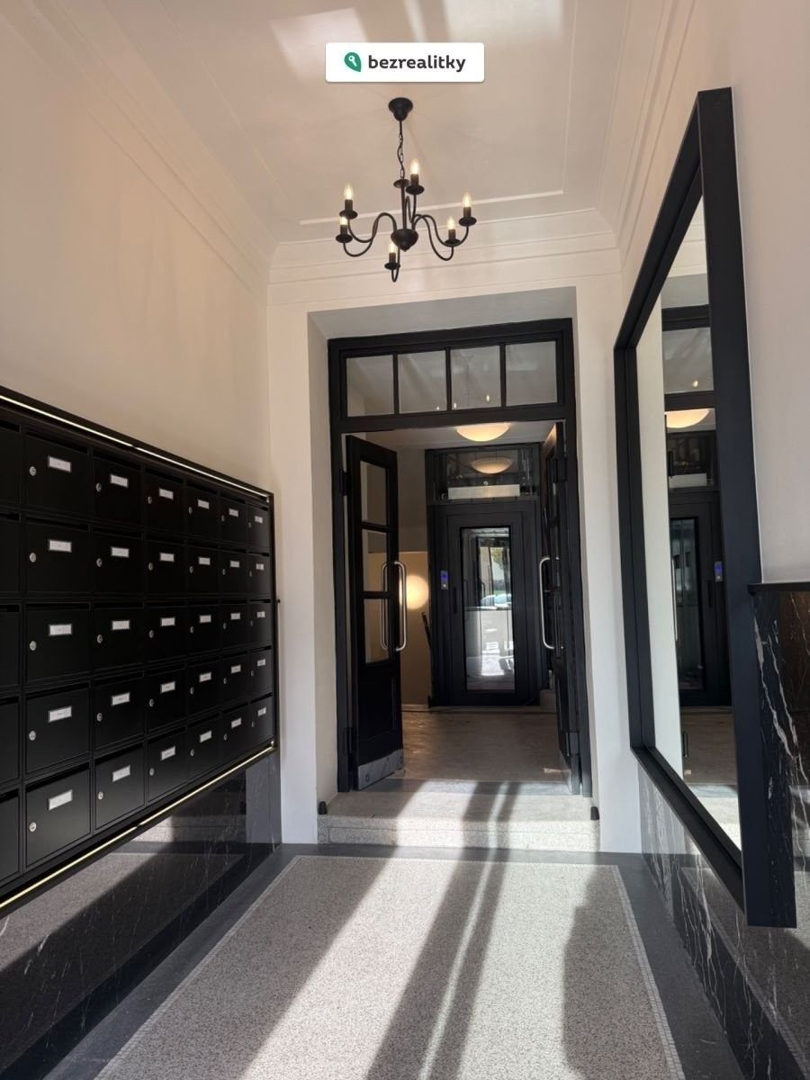 2+kk, Jeseniova, Praha, 46 m²