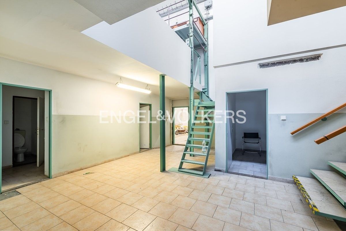 Pronájem komerční - Hlavní 50, Panenské Břežany, 3 100 m² - 5