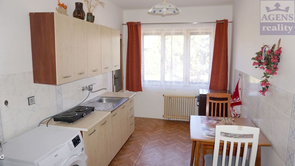 Prodej rodinný dům - Dašická 277, Praha, 182 m² - 5