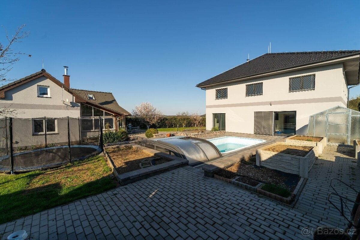 Prodej rodinný dům - Tmaň, 267 21