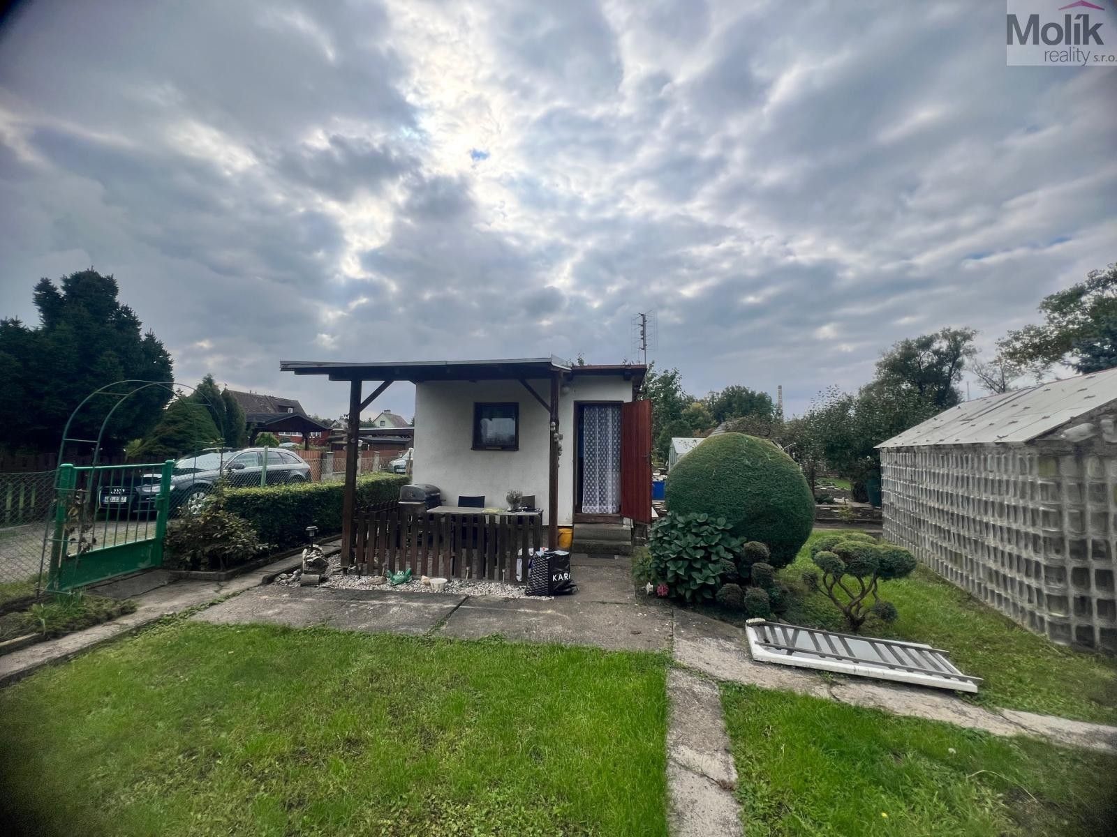 Zahrady, České Zlatníky, Obrnice, 395 m²