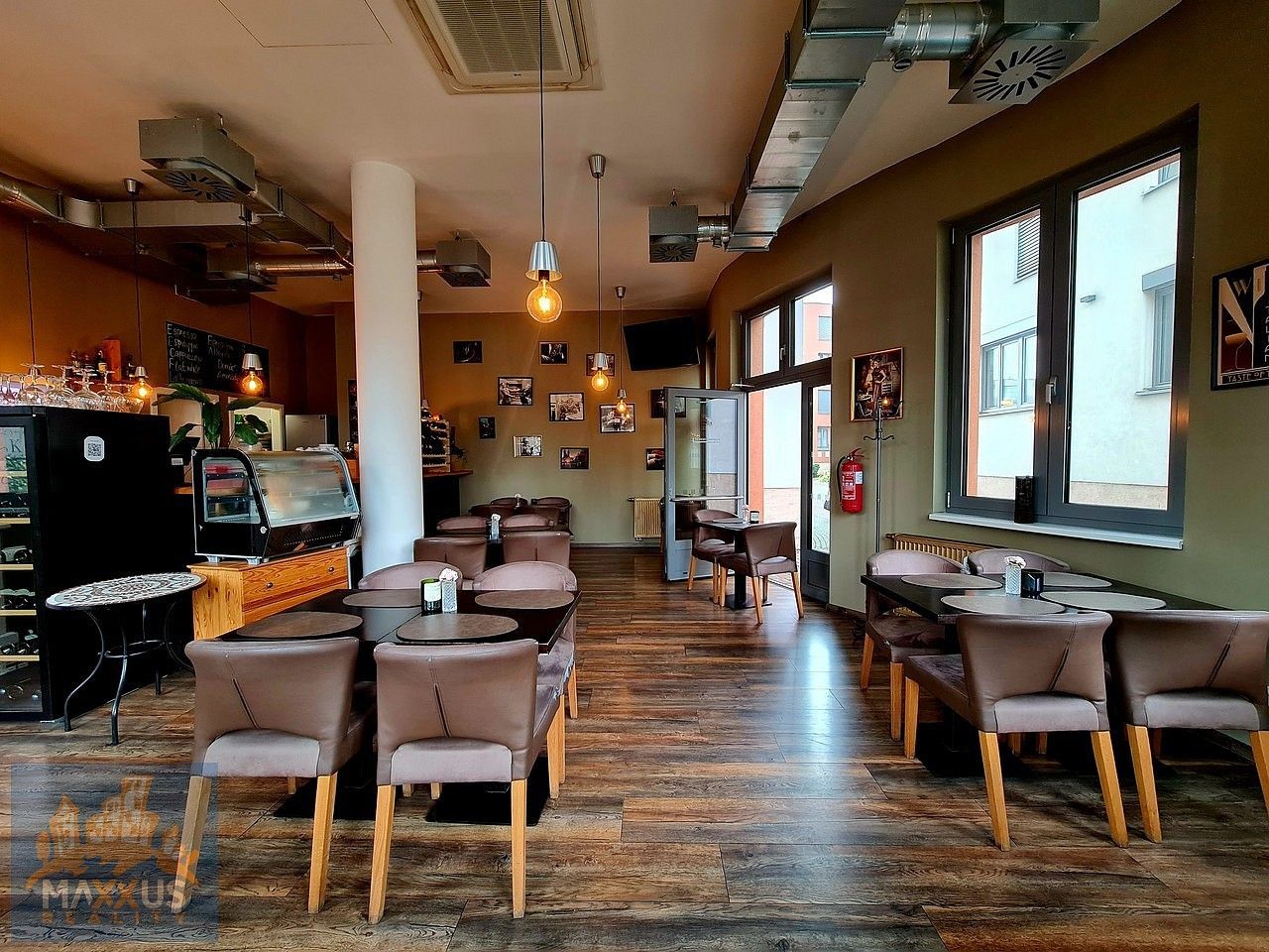 Restaurace · 82 m² · Praha - Kobylisy, okres Praha 8, Hlavní město Praha - 4