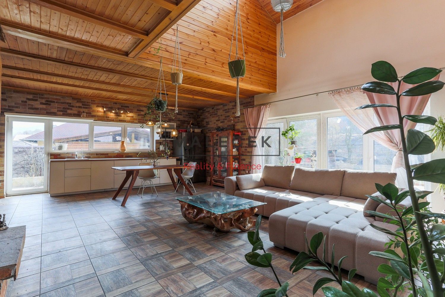 Rodinný dům · 258 m² · Zadní Třebaň, okres Beroun, Středočeský kraj - 3