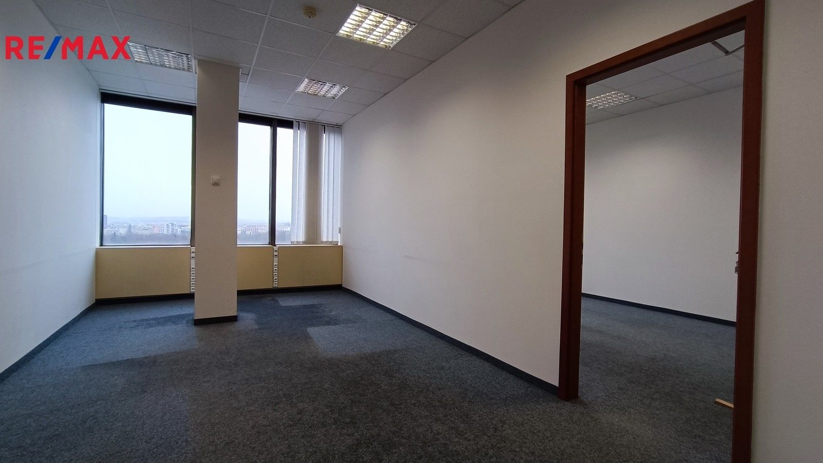 Pronájem kancelář - Vinohradská, Praha, 46 m²