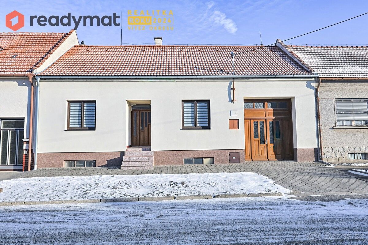 Rodinné domy, Tvrdonice, 691 53