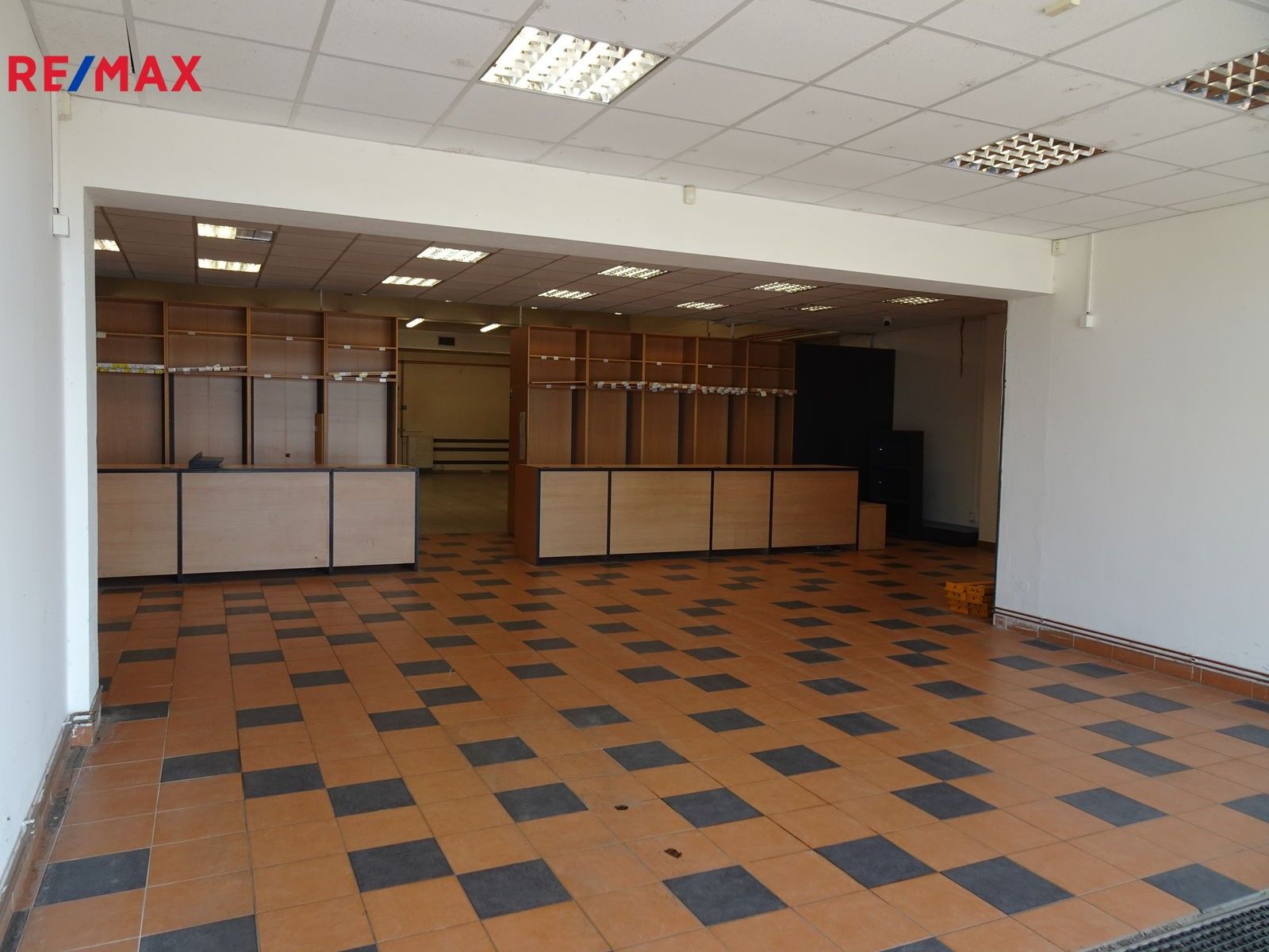 Pronájem sklad - Evropská, Znojmo, 400 m²