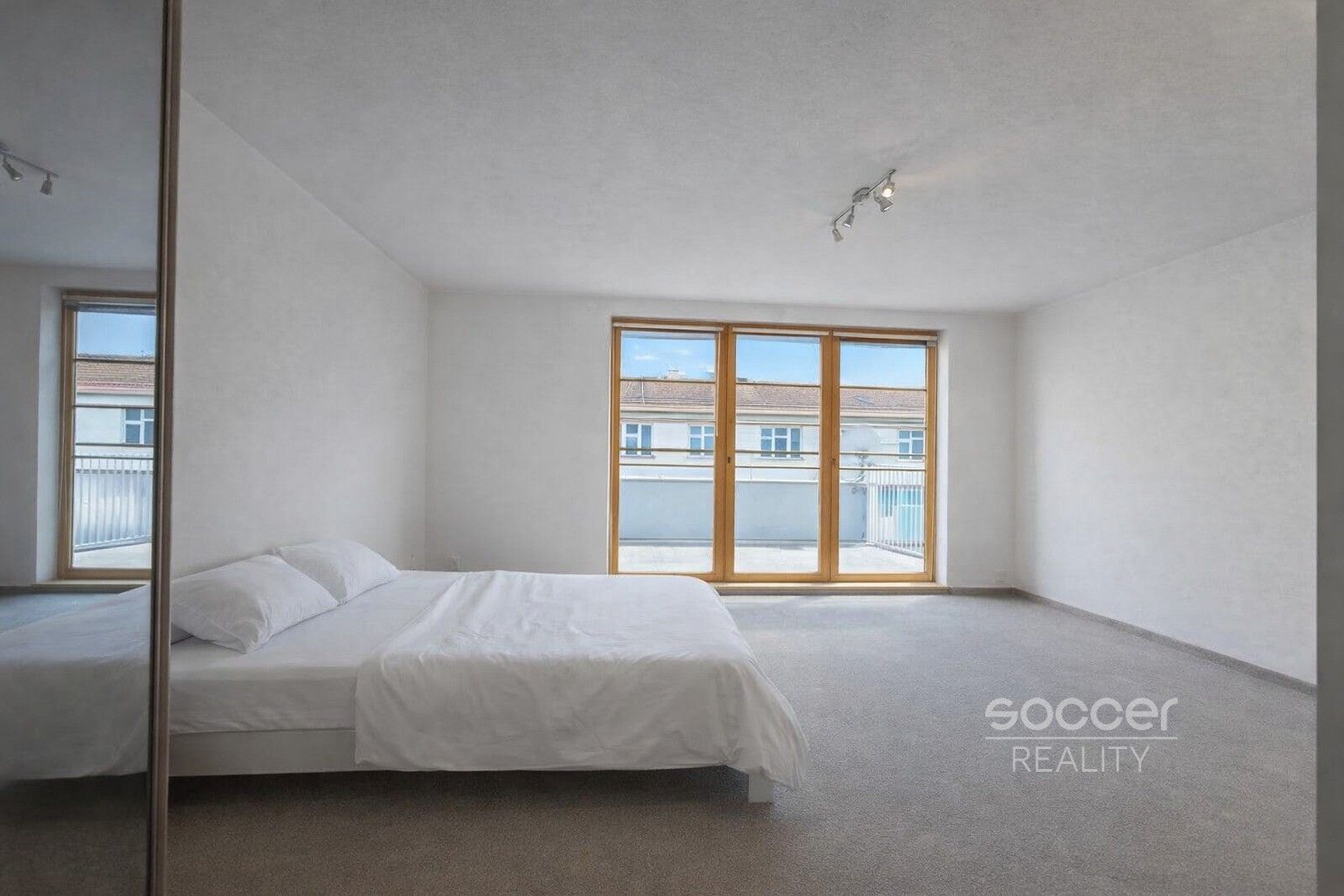 1+kk, Randova, Praha, 40 m²