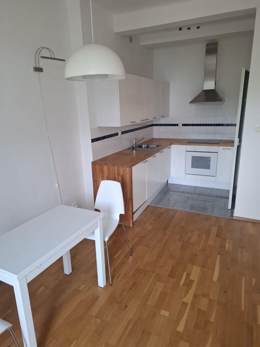 2+kk, Starostrašnická, Praha - Strašnice, 43 m²