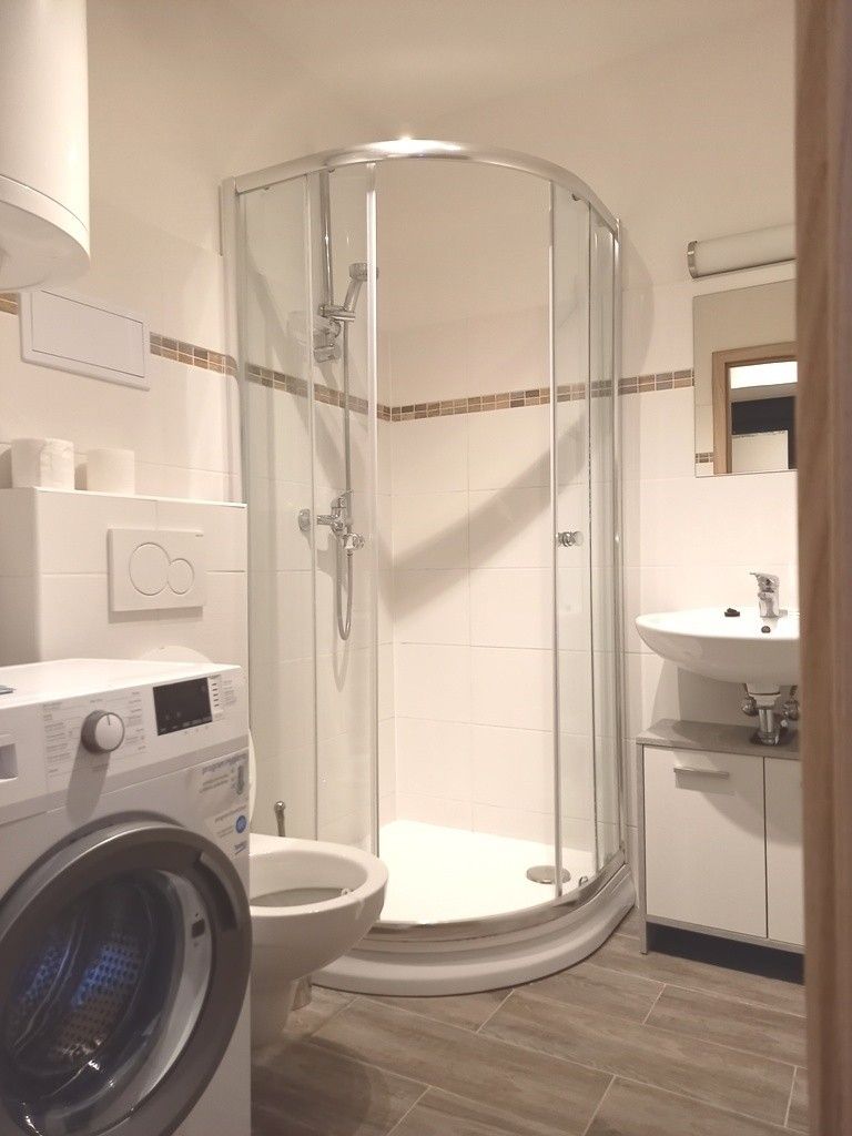 1+kk, Vlhká 173, Brno Zábrdovice, 23 m² - 1