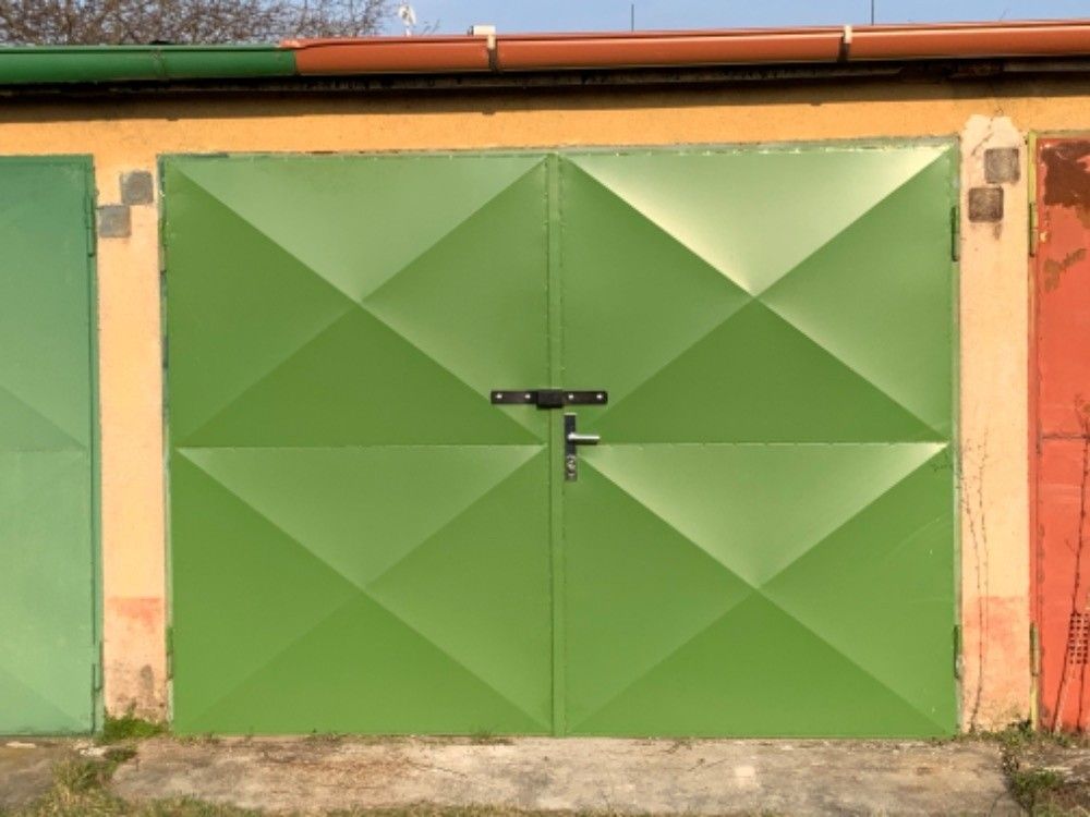 Garáže, Hradec Králové, 500 02