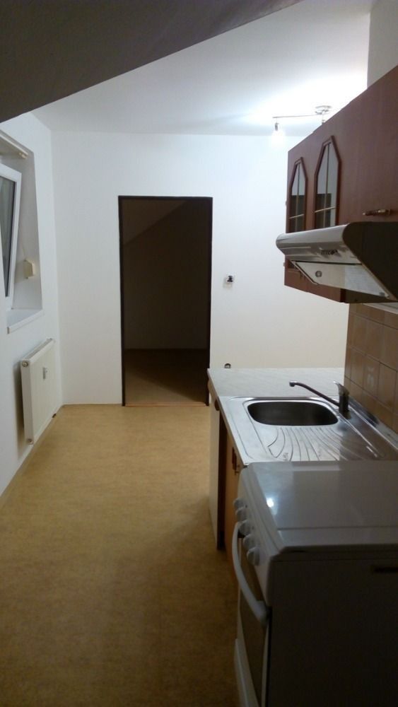 Pronájem byt 2+kk - Plhovská, Praha - Újezd nad Lesy, 43 m² - 5