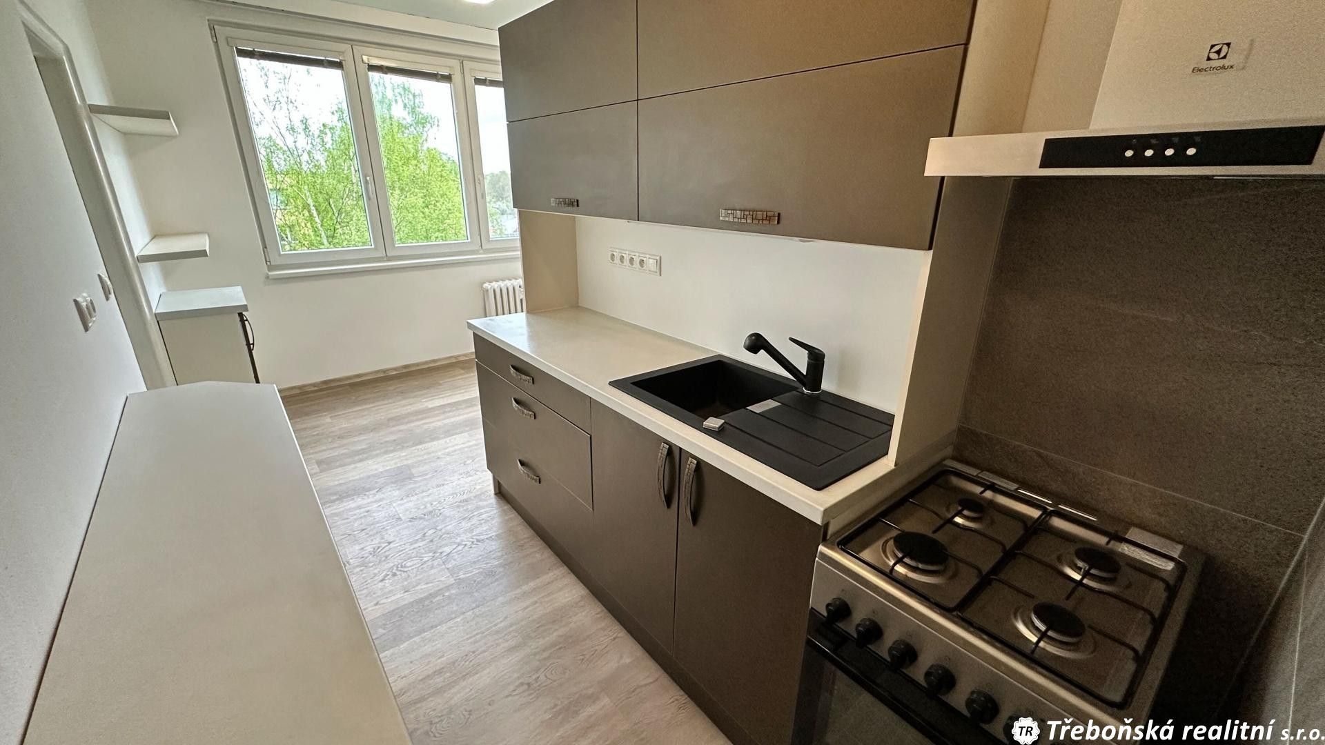 3+1, Hliník  , Třeboň, 65 m²