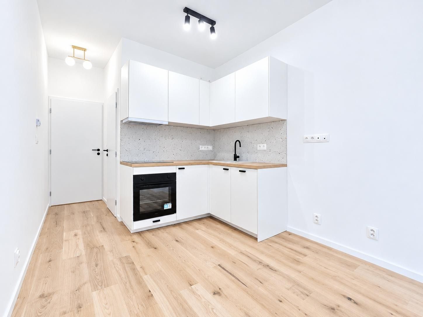 Byt 1+kk · 23 m² · Petrohradská, Praha - Vršovice - 3