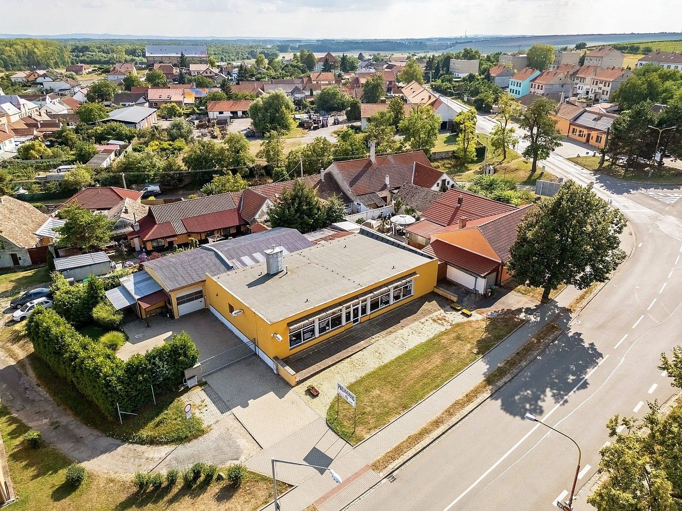 Obchodní prostory, Drnholec, okres Břeclav, Jihomoravský kraj, 484 m² - 1