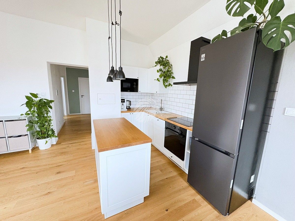 3+kk, Žiželická, Praha 9 - Újezd nad Lesy, 68 m² - 2