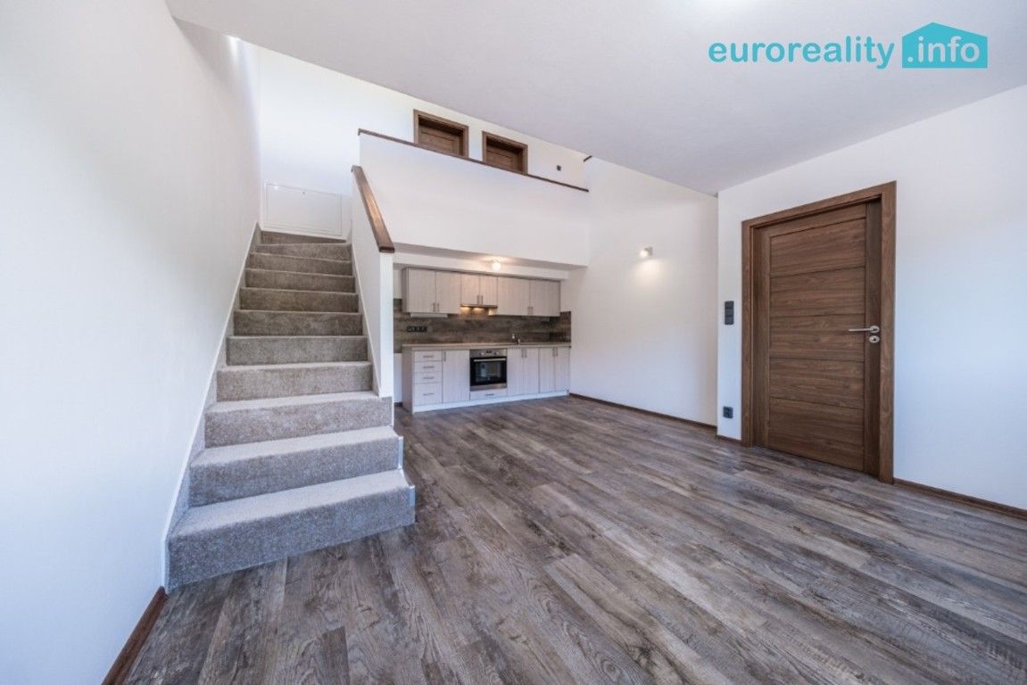 3+kk, Mladoboleslavská, Bělá pod Bezdězem, 84 m²