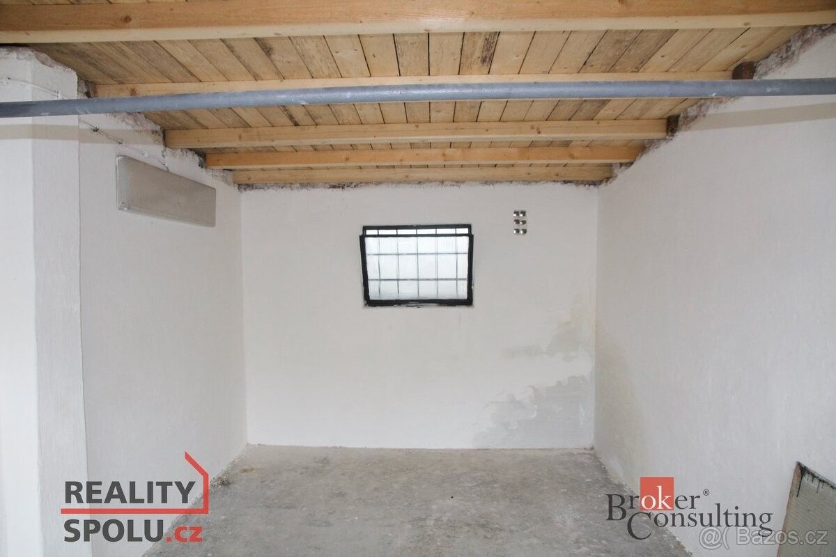 Pronájem garáž - Karlovy Vary, 360 05