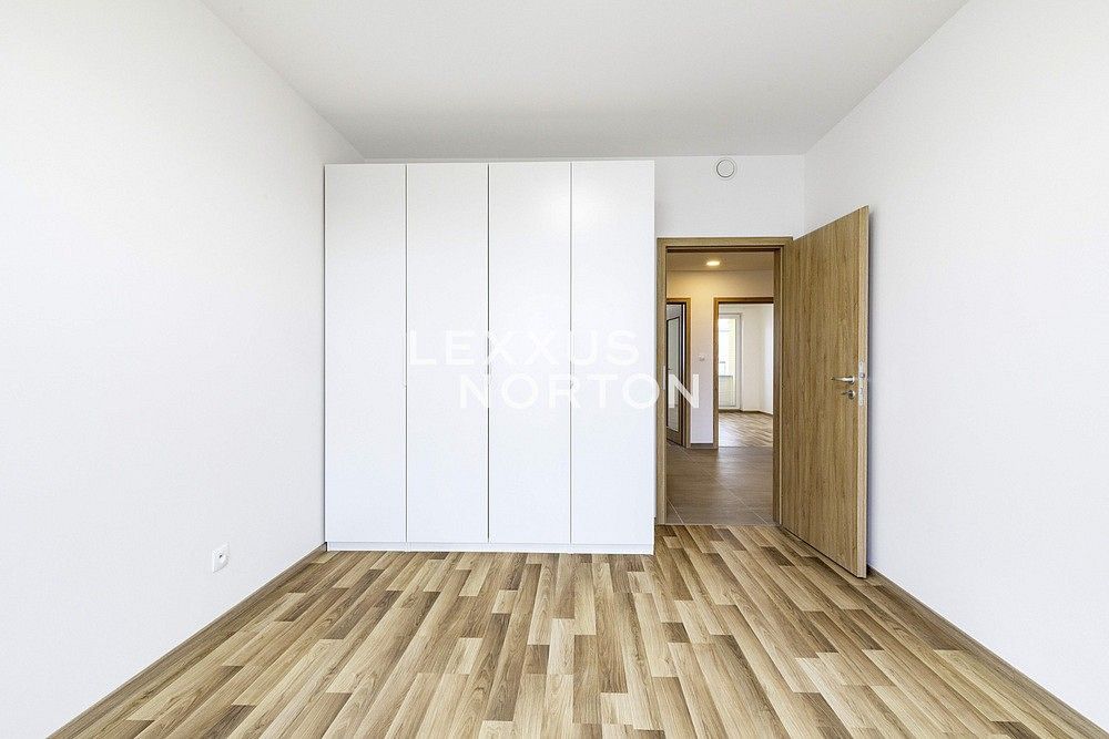 Pronájem byt 4+kk - Praha - Uhříněves, okres Praha 22, Hlavní město Praha, 76 m² - 5
