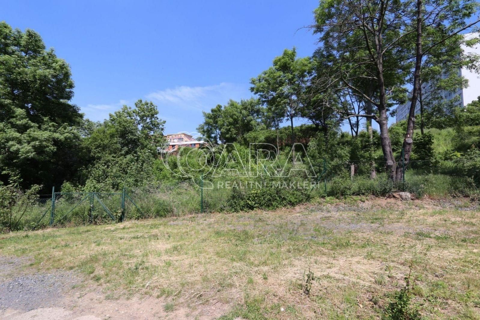 Zahrada, 2 049 m²