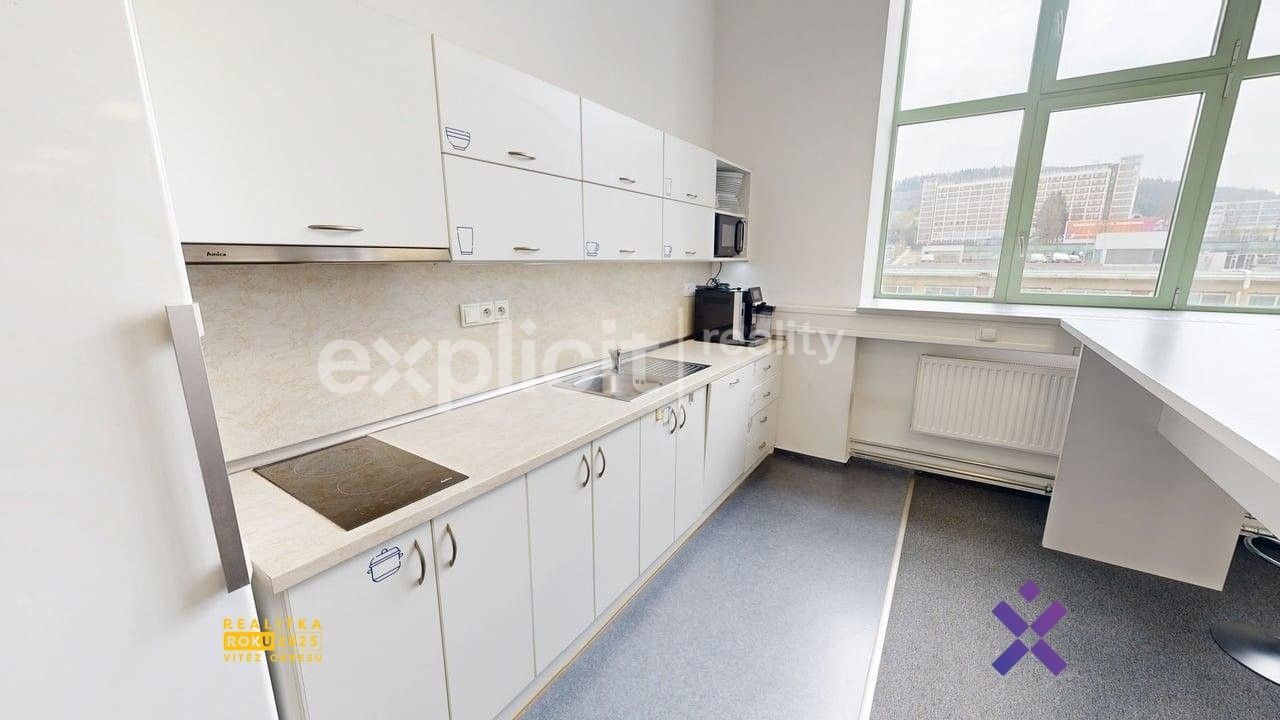 Pronájem kancelář - Vavrečkova, Zlín, 421 m² - 5