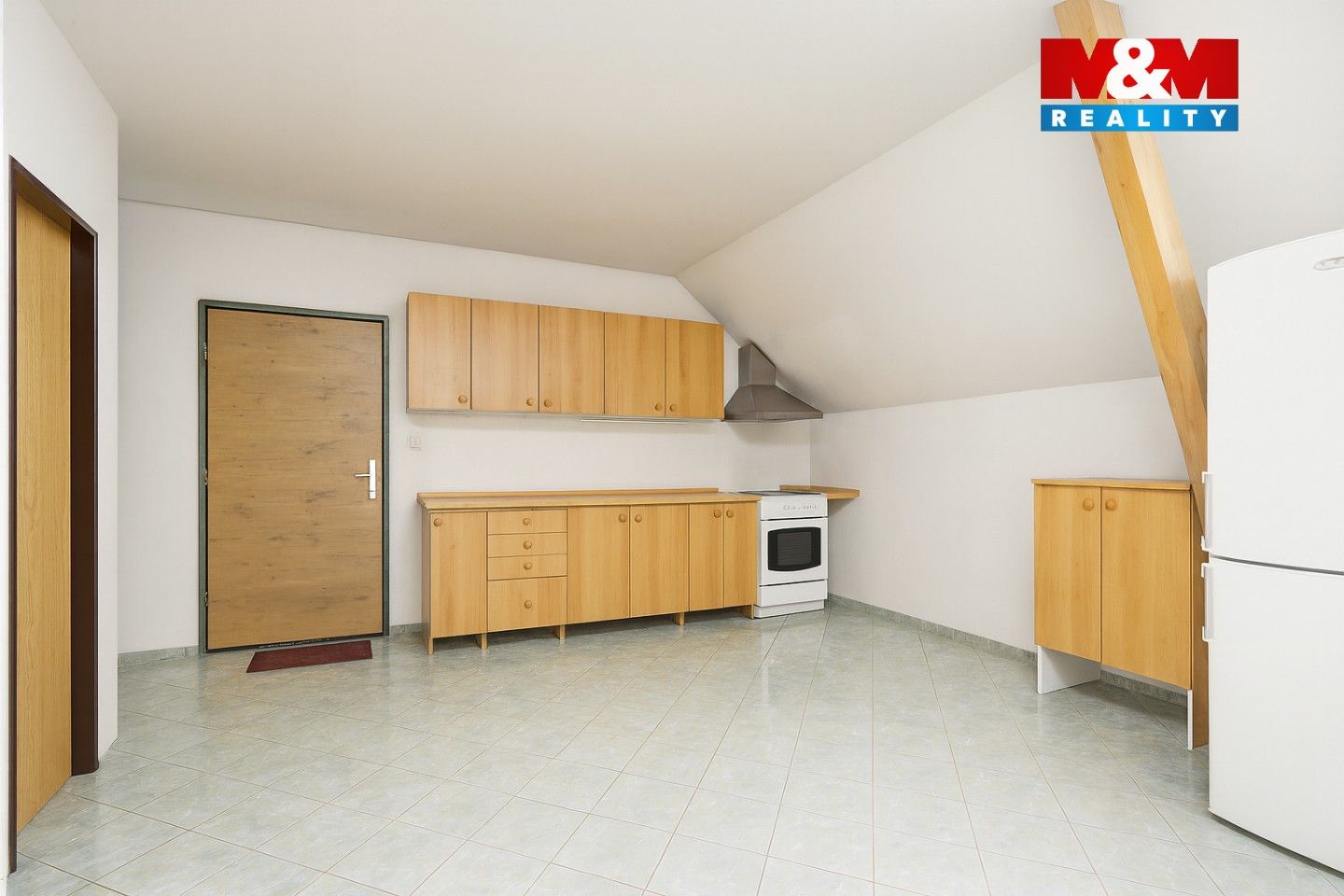 4+1, třída Čsl. legií, České Velenice, 121 m² - 1