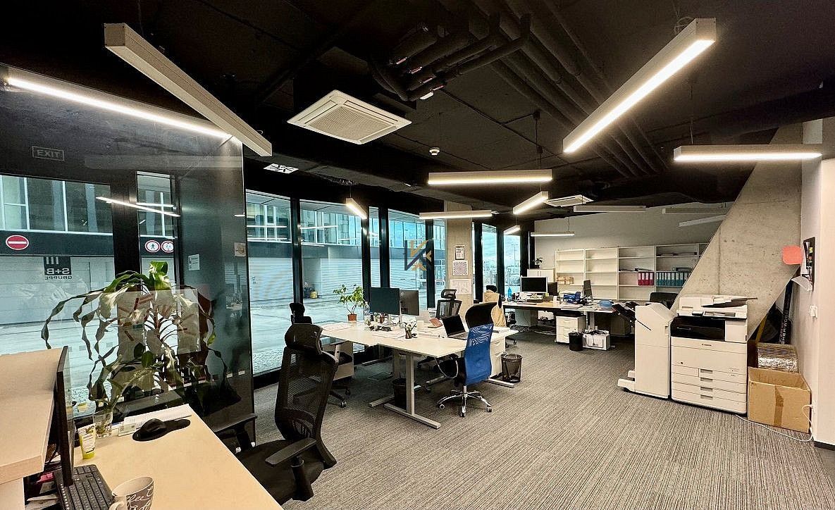 Obchodní prostory · 194 m² · Praha - Krč, okres Praha 4, Hlavní město Praha - 3