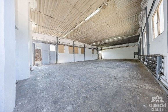 Sklady, Bzenec, 696 81