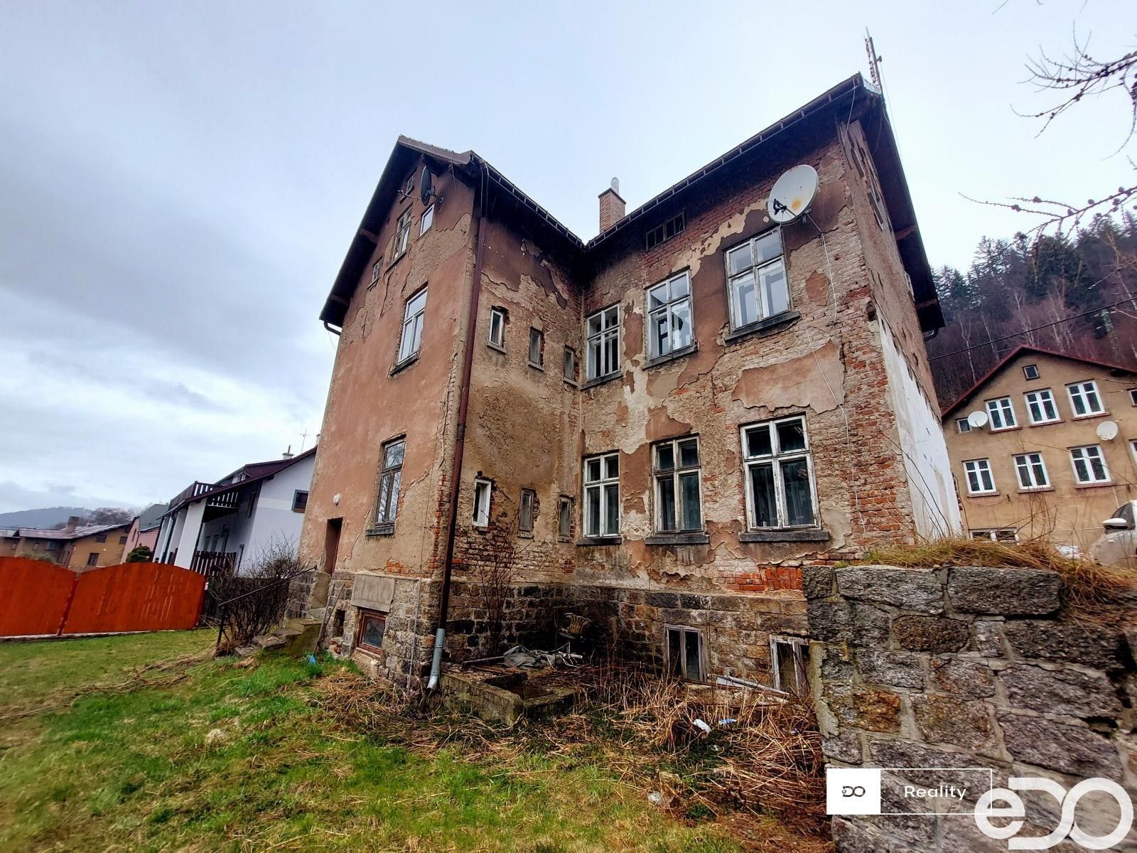 Prodej činžovní dům - Krkonošská, Desná, 257 m²