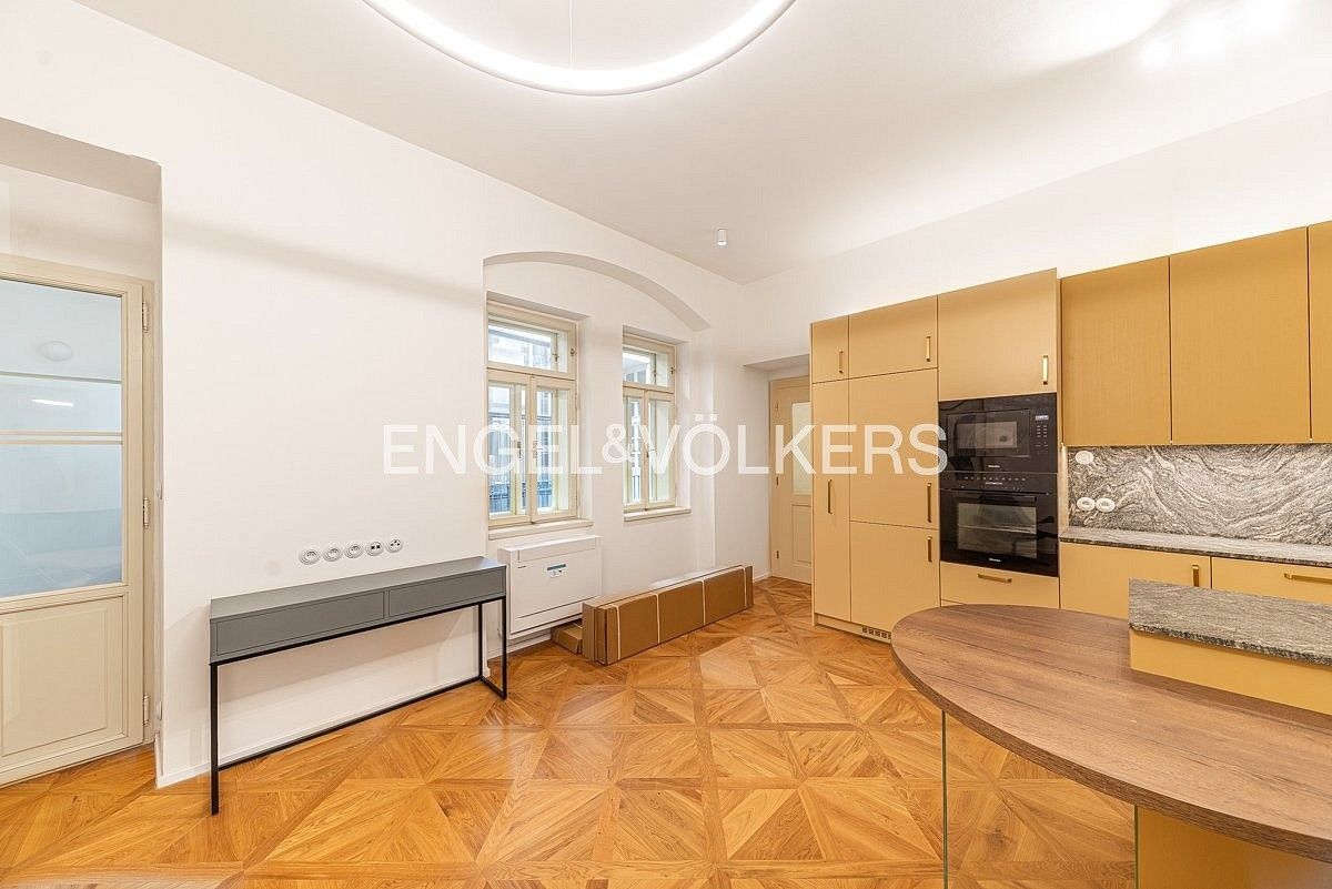 2+kk, Praha - Malá Strana, okres Praha 1, Hlavní město Praha, 48 m²