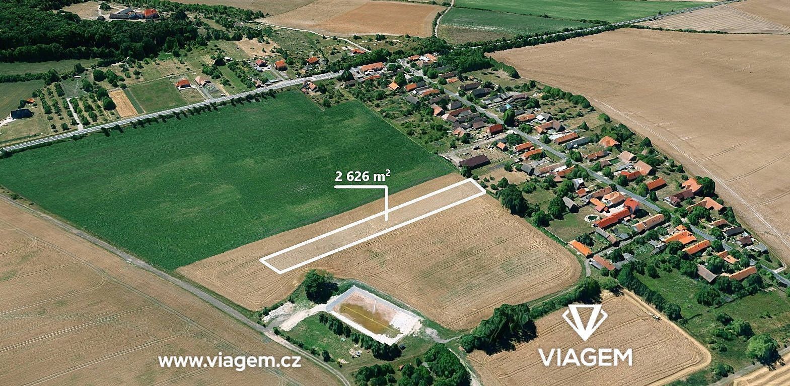 Zemědělské pozemky, Vlkov pod Oškobrhem, okres Nymburk, Středočeský kraj - 1