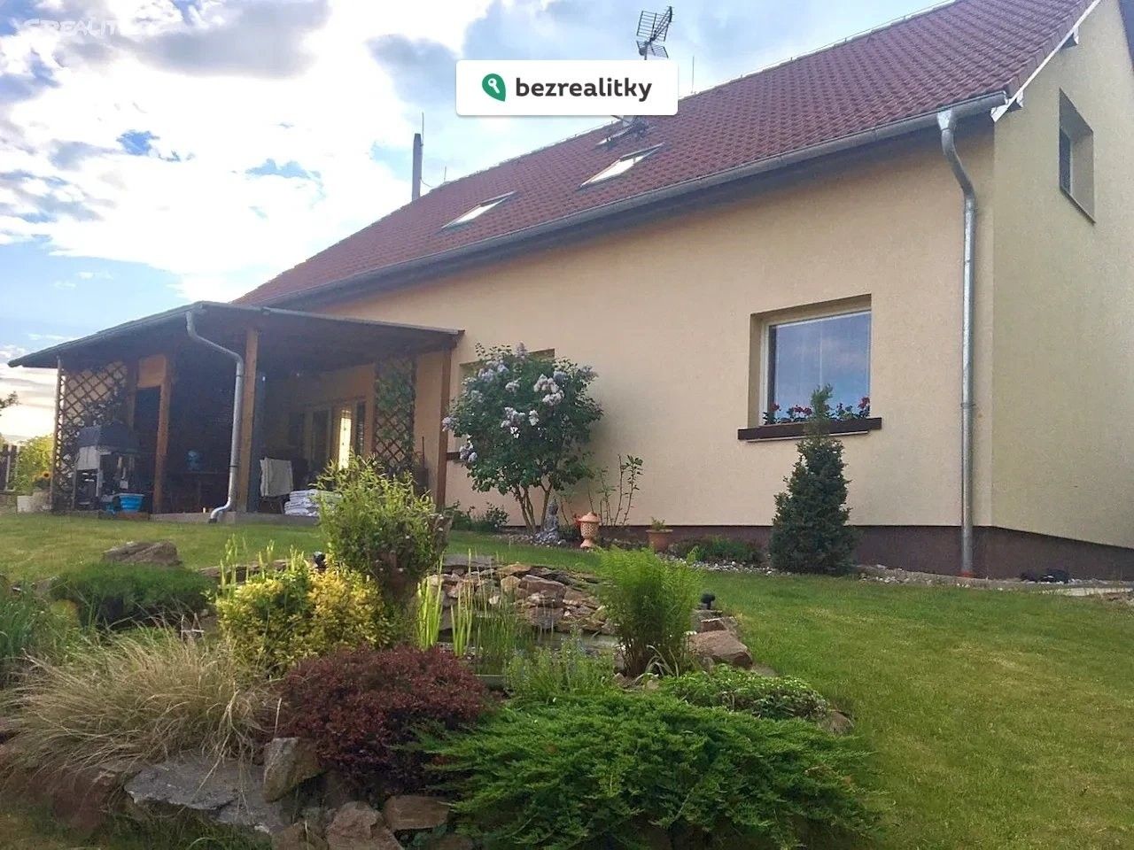 Rodinné domy, Zlatá, 235 m²