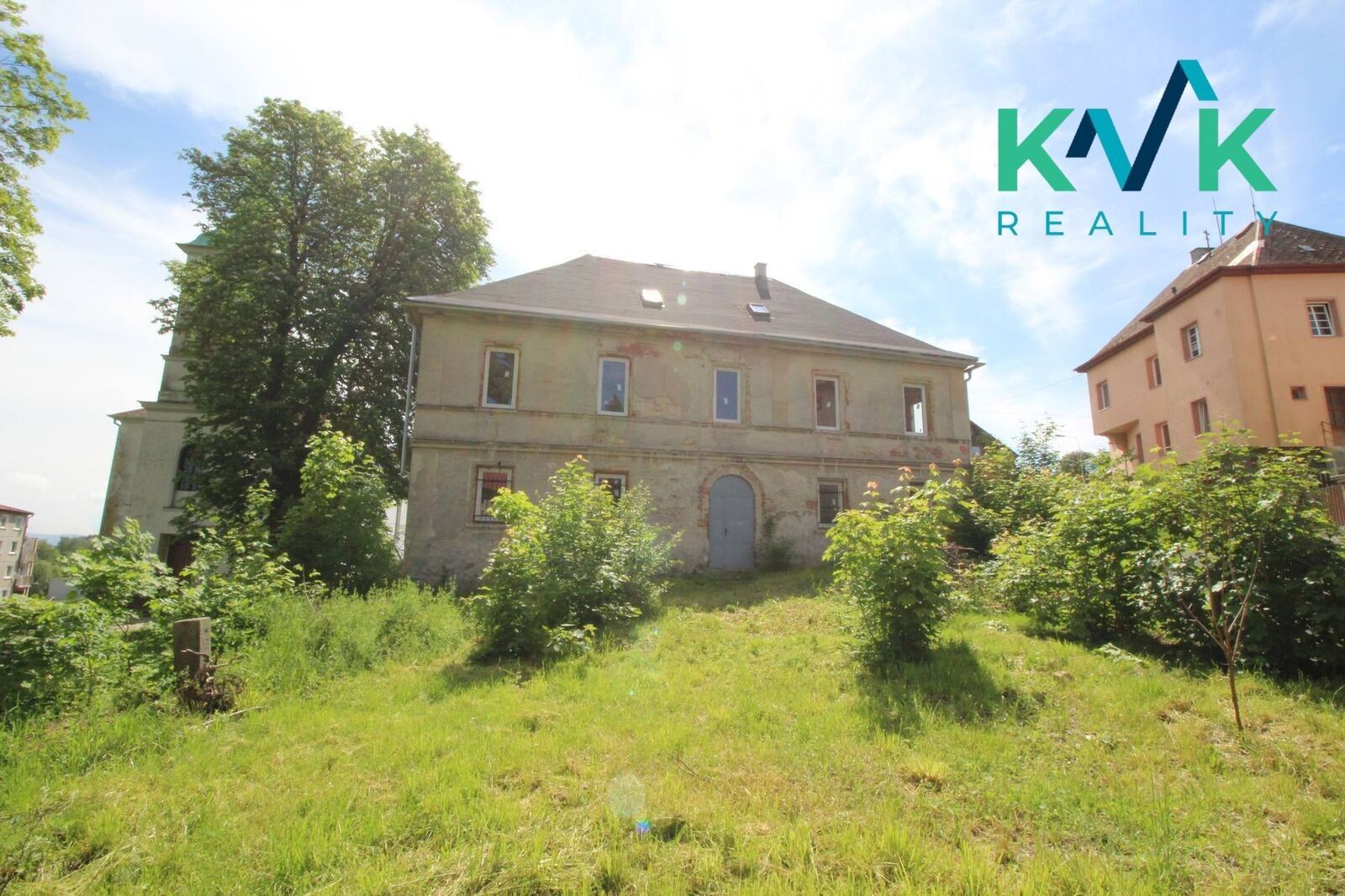 Rodinné domy, Farní, Plesná, 360 m² - 1