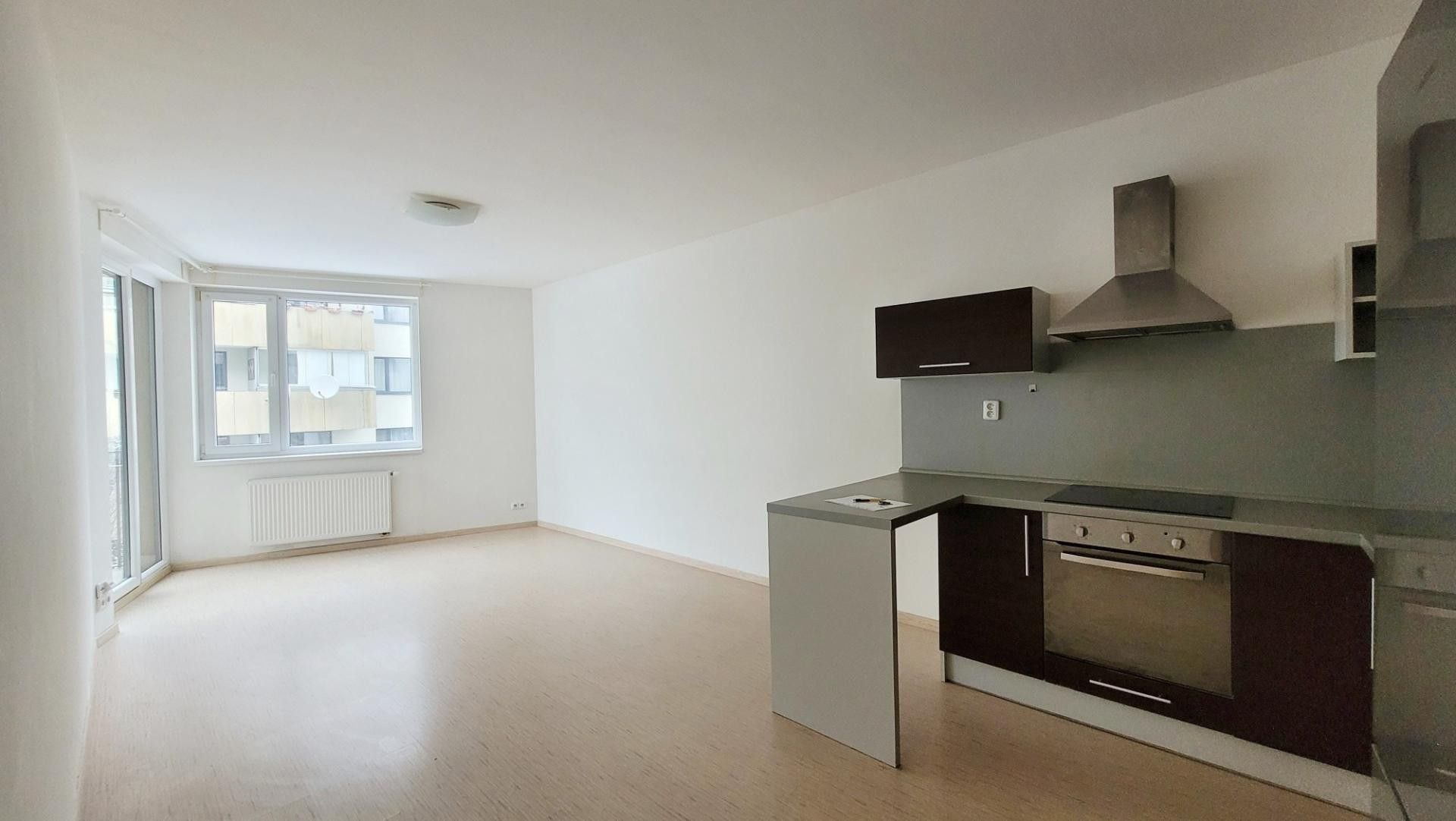 2+kk, Makedonská, Praha, 49 m²