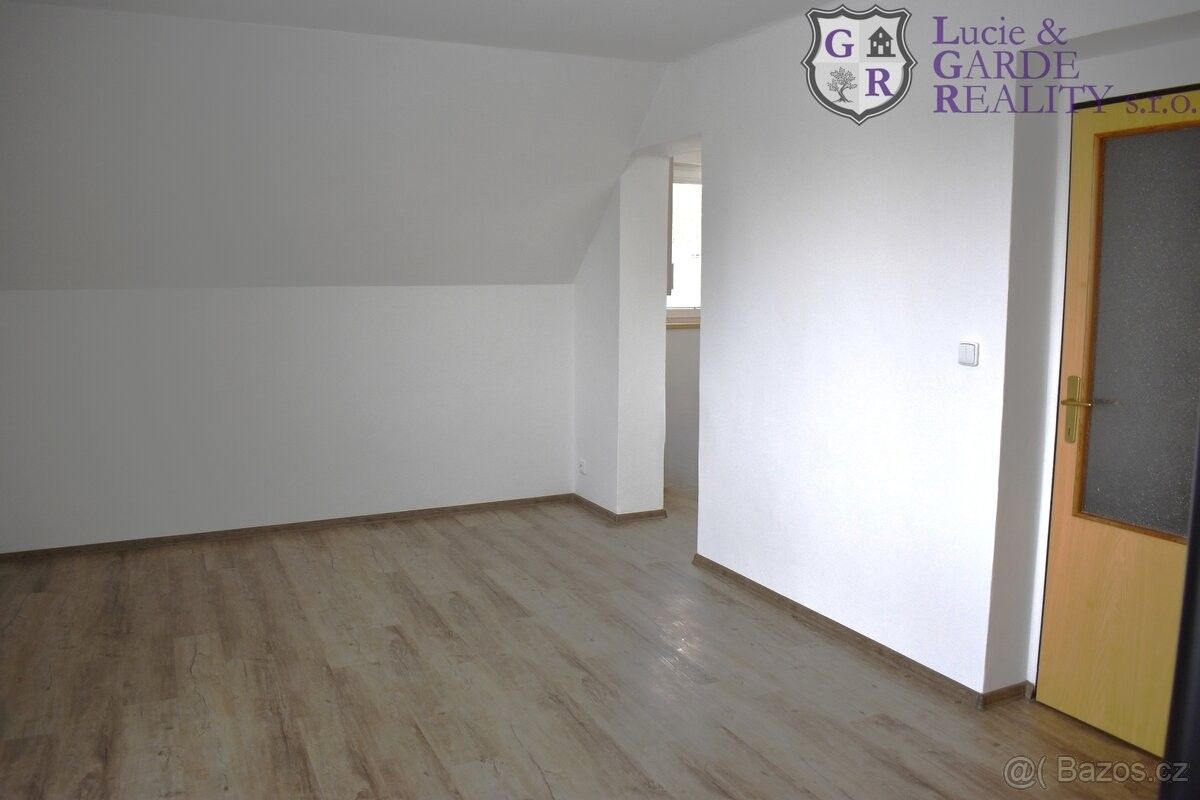 Prodej byt - Bernartice u Milevska, 398 43