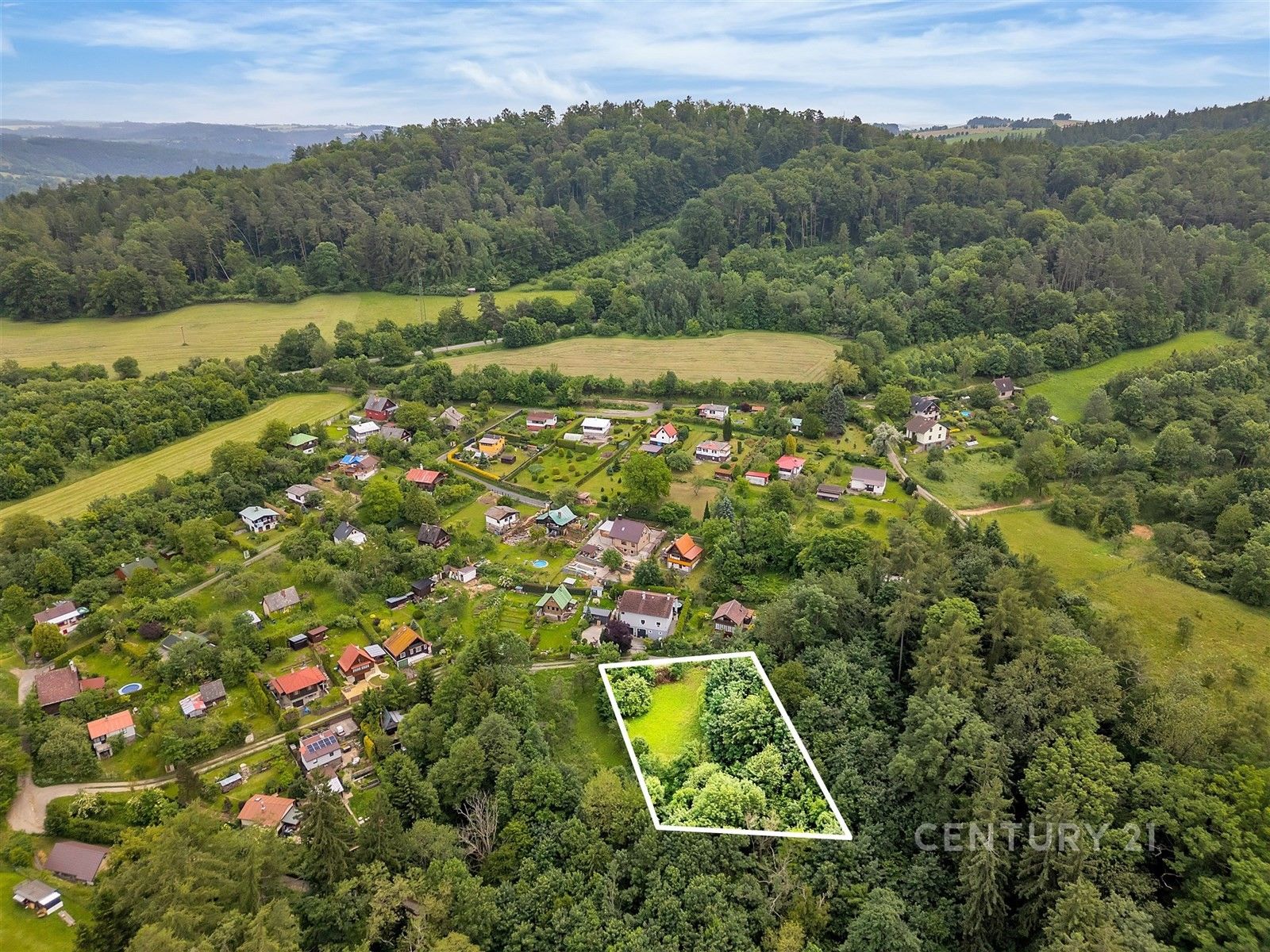 Prodej pozemek pro bydlení - Nad Vinicí, Sázava