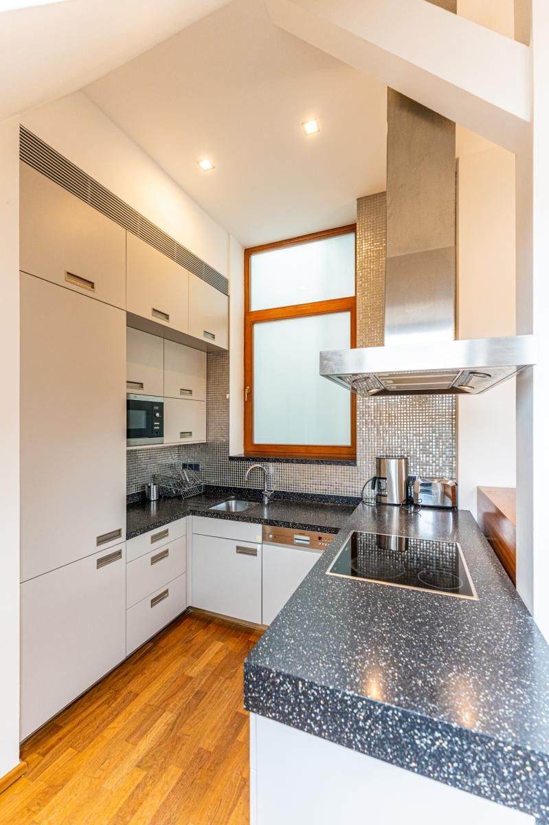 5+kk, Újezd, Praha (ulice), 154 m² - 2