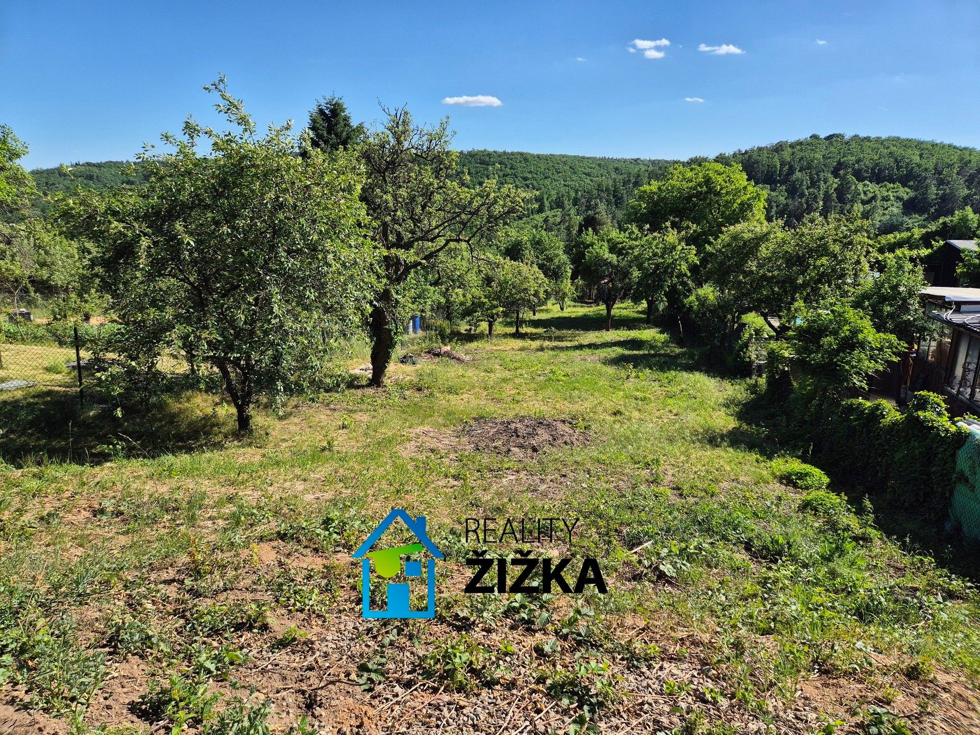 Zahrada, 1 860 m²
