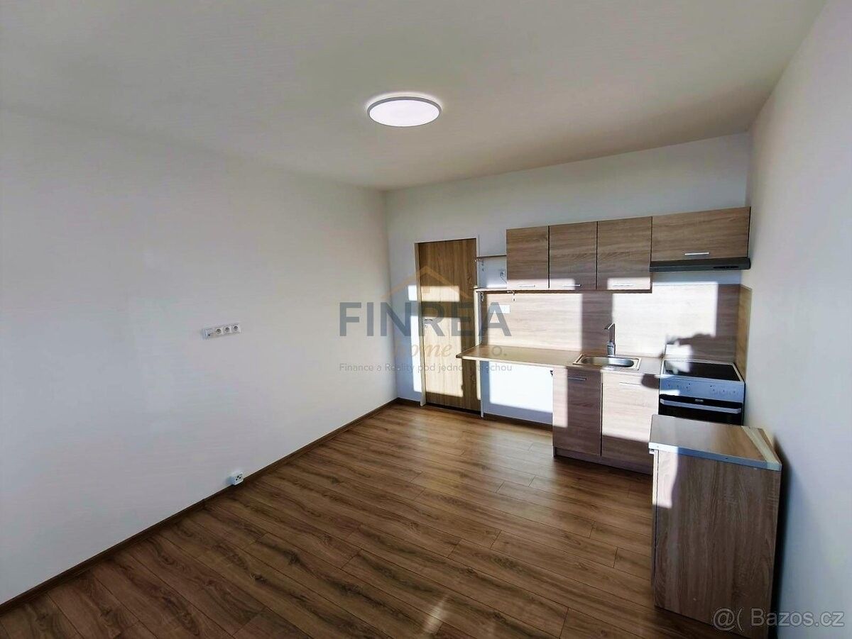 Pronájem byt - Chomutov, 430 03