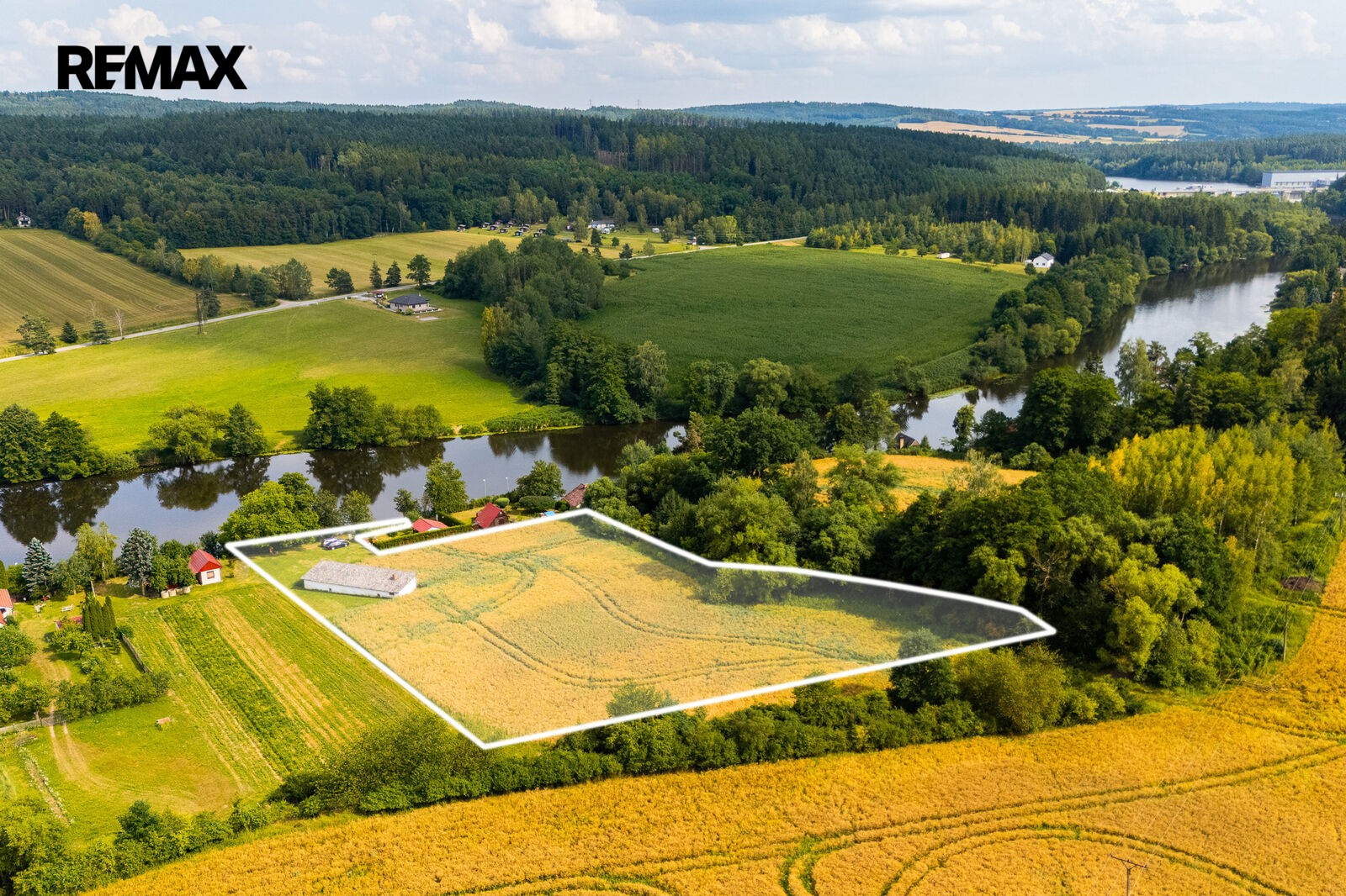 Pozemky pro bydlení, Týn nad Vltavou, 7 737 m² - 1