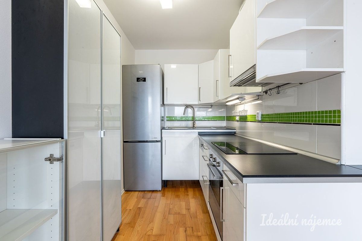 Pronájem byt 2+kk - Šiškova, Praha, 46 m²