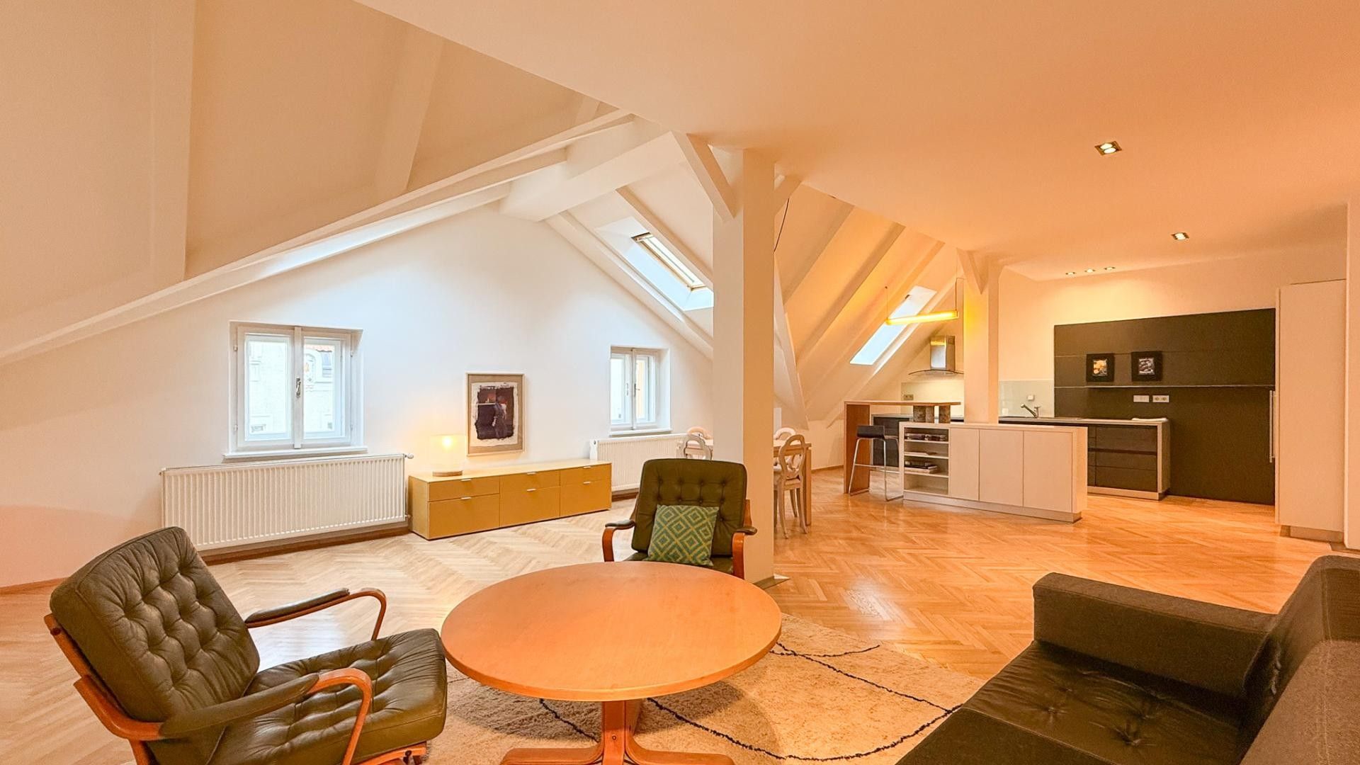 Pronájem byt 2+kk - Valentinská, Praha, 114 m²