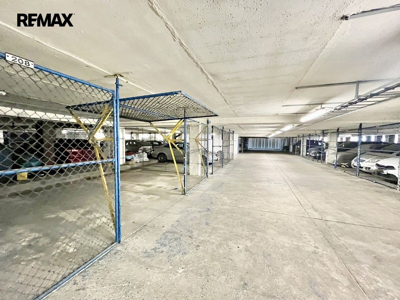 Nemovitost · 10 m² · Praha - Podolí, okres Praha 4, Hlavní město Praha - 3
